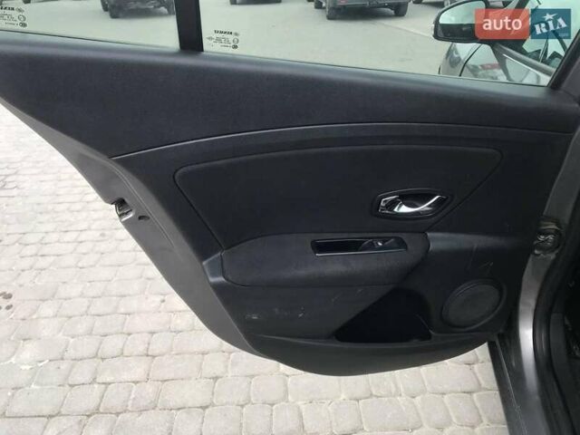 Серый Рено Флюенс, объемом двигателя 1.5 л и пробегом 235 тыс. км за 5500 $, фото 14 на Automoto.ua