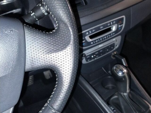 Сірий Рено Флюенс, об'ємом двигуна 1.6 л та пробігом 104 тис. км за 8300 $, фото 14 на Automoto.ua