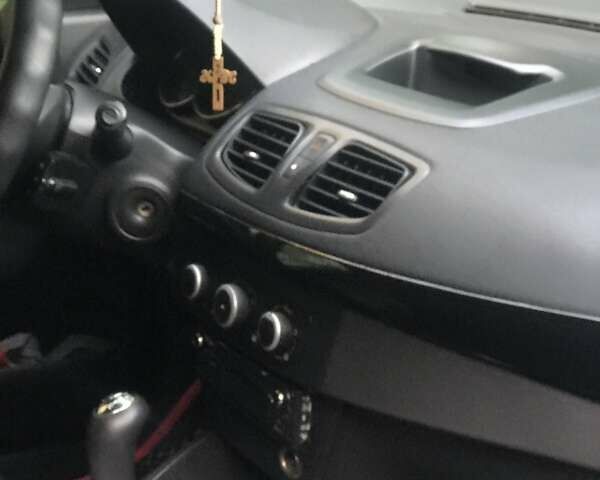 Серый Рено Флюенс, объемом двигателя 1.6 л и пробегом 380 тыс. км за 4800 $, фото 8 на Automoto.ua