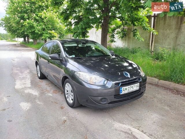 Сірий Рено Флюенс, об'ємом двигуна 0 л та пробігом 82 тис. км за 4800 $, фото 13 на Automoto.ua
