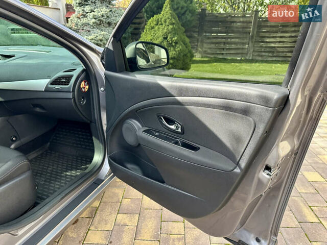 Серый Рено Флюенс, объемом двигателя 1.5 л и пробегом 95 тыс. км за 8750 $, фото 23 на Automoto.ua