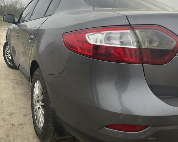 Серый Рено Флюенс, объемом двигателя 1.46 л и пробегом 260 тыс. км за 7599 $, фото 3 на Automoto.ua