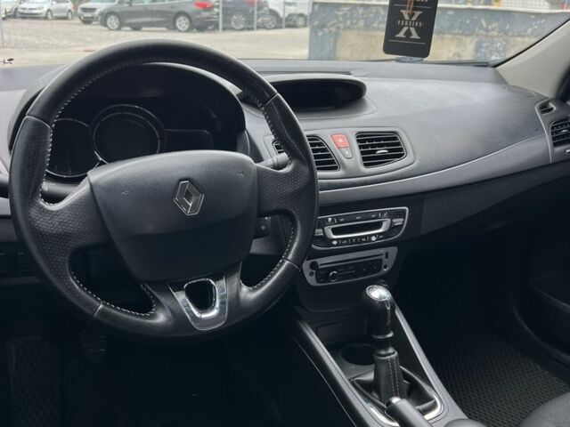 Сірий Рено Флюенс, об'ємом двигуна 1.5 л та пробігом 112 тис. км за 7999 $, фото 11 на Automoto.ua