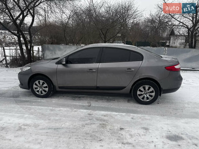Сірий Рено Флюенс, об'ємом двигуна 1.46 л та пробігом 367 тис. км за 7000 $, фото 1 на Automoto.ua
