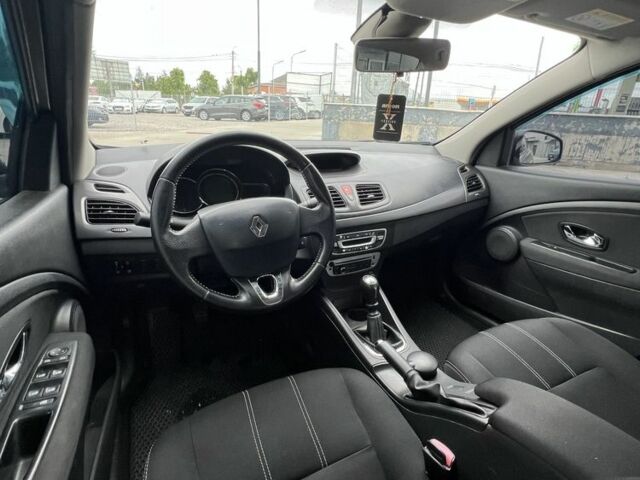 Сірий Рено Флюенс, об'ємом двигуна 1.5 л та пробігом 112 тис. км за 7999 $, фото 10 на Automoto.ua