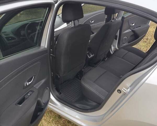 Серый Рено Флюенс, объемом двигателя 1.46 л и пробегом 274 тыс. км за 8300 $, фото 15 на Automoto.ua