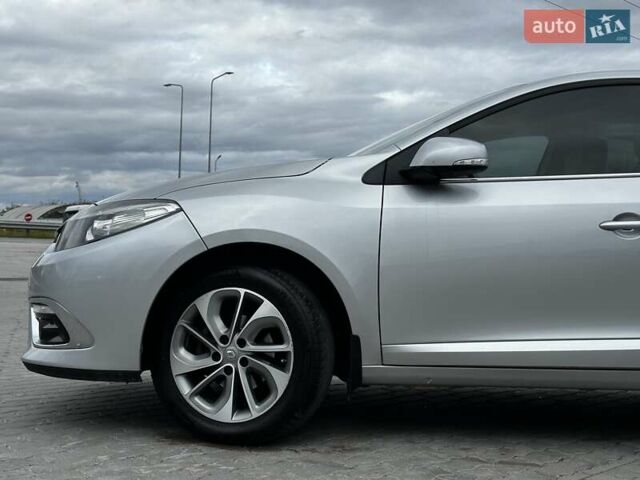 Рено Флюенс 2015 у Львові на Automoto.ua Сірий Рено Флюенс, об'ємом двигуна 1.46 л та пробігом 192 тис. км за 9499 $, фото 4 на Automoto.ua