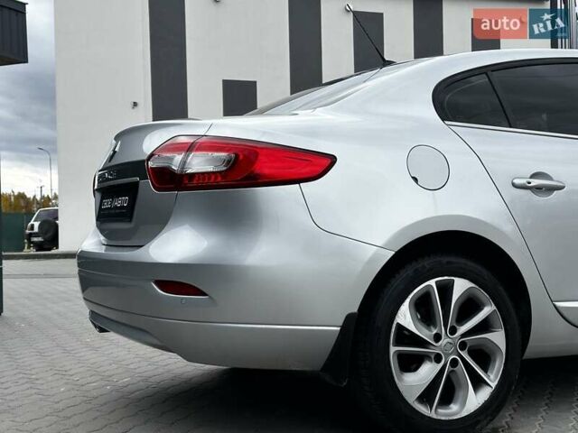 Рено Флюенс 2015 у Львові на Automoto.ua Сірий Рено Флюенс, об'ємом двигуна 1.46 л та пробігом 192 тис. км за 9499 $, фото 11 на Automoto.ua