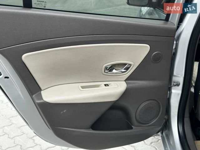 Рено Флюенс 2015 у Львові на Automoto.ua Сірий Рено Флюенс, об'ємом двигуна 1.46 л та пробігом 192 тис. км за 9499 $, фото 29 на Automoto.ua