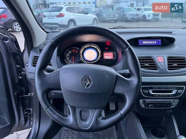 Сірий Рено Флюенс, об'ємом двигуна 1.46 л та пробігом 147 тис. км за 8900 $, фото 13 на Automoto.ua