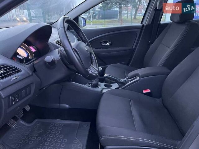 Сірий Рено Флюенс, об'ємом двигуна 1.46 л та пробігом 147 тис. км за 8900 $, фото 7 на Automoto.ua