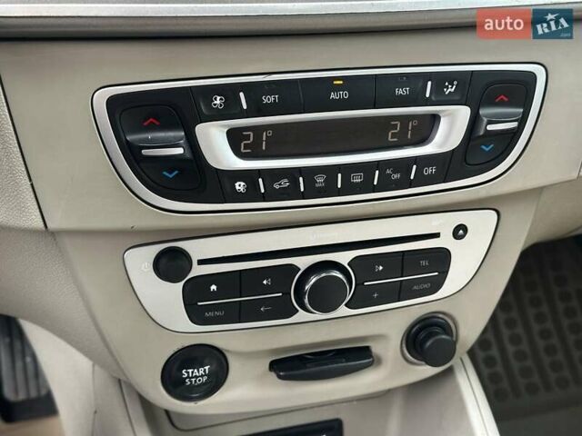 Рено Флюенс 2015 у Львові на Automoto.ua Сірий Рено Флюенс, об'ємом двигуна 1.46 л та пробігом 192 тис. км за 9499 $, фото 23 на Automoto.ua