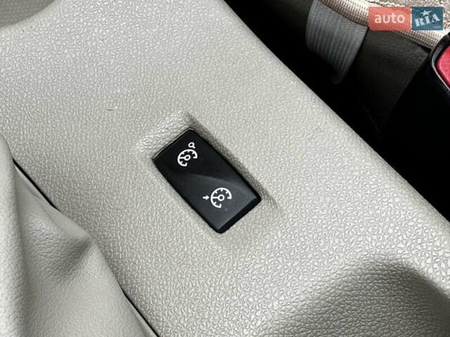 Рено Флюенс 2015 у Львові на Automoto.ua Сірий Рено Флюенс, об'ємом двигуна 1.46 л та пробігом 192 тис. км за 9499 $, фото 28 на Automoto.ua