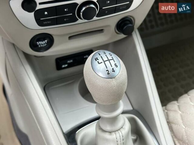 Рено Флюенс 2015 у Львові на Automoto.ua Сірий Рено Флюенс, об'ємом двигуна 1.46 л та пробігом 192 тис. км за 9499 $, фото 22 на Automoto.ua