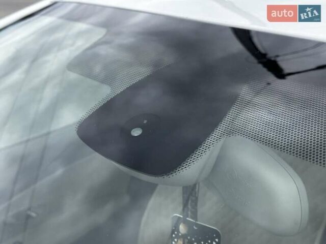 Рено Флюенс 2015 у Львові на Automoto.ua Сірий Рено Флюенс, об'ємом двигуна 1.46 л та пробігом 192 тис. км за 9499 $, фото 16 на Automoto.ua