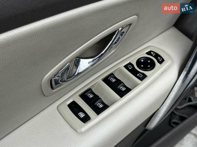 Рено Флюенс 2015 у Львові на Automoto.ua Сірий Рено Флюенс, об'ємом двигуна 1.46 л та пробігом 192 тис. км за 9499 $, фото 19 на Automoto.ua