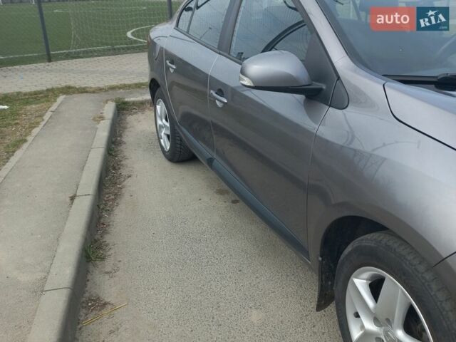 Серый Рено Флюенс, объемом двигателя 1.46 л и пробегом 237 тыс. км за 7600 $, фото 5 на Automoto.ua