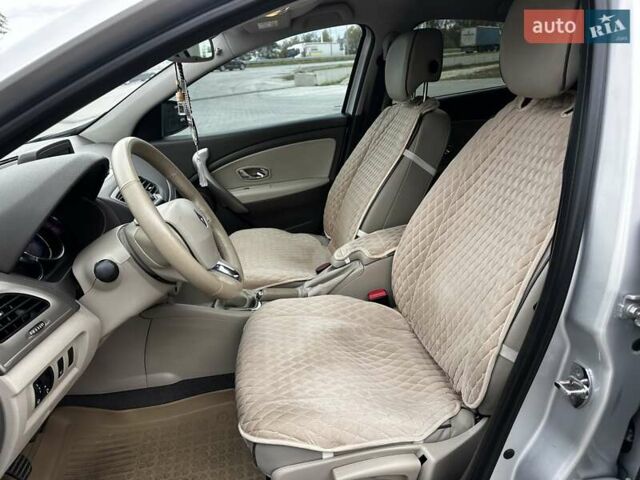 Рено Флюенс 2015 у Львові на Automoto.ua Сірий Рено Флюенс, об'ємом двигуна 1.46 л та пробігом 192 тис. км за 9499 $, фото 20 на Automoto.ua