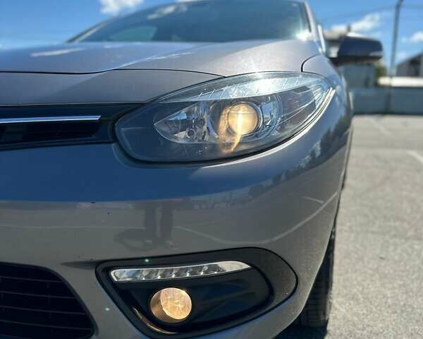 Сірий Рено Флюенс, об'ємом двигуна 1.6 л та пробігом 173 тис. км за 8100 $, фото 2 на Automoto.ua