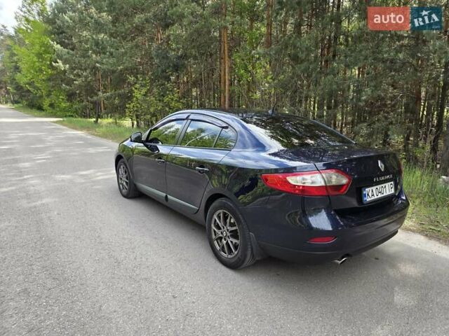 Синий Рено Флюенс, объемом двигателя 1.5 л и пробегом 236 тыс. км за 7400 $, фото 4 на Automoto.ua