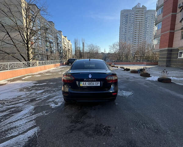 Синий Рено Флюенс, объемом двигателя 1.46 л и пробегом 300 тыс. км за 6250 $, фото 2 на Automoto.ua