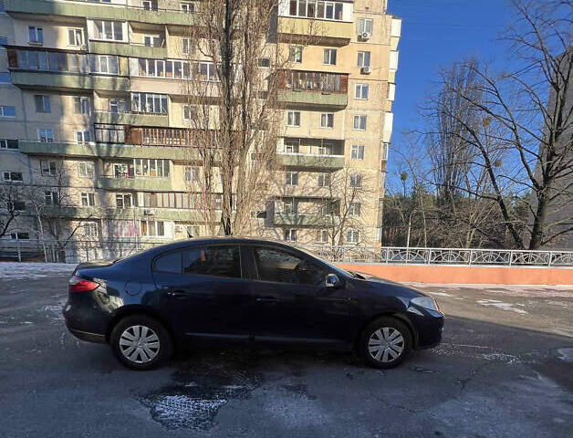 Синий Рено Флюенс, объемом двигателя 1.46 л и пробегом 300 тыс. км за 6250 $, фото 3 на Automoto.ua