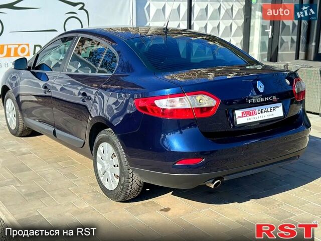 Синий Рено Флюенс, объемом двигателя 1.5 л и пробегом 190 тыс. км за 5800 $, фото 5 на Automoto.ua