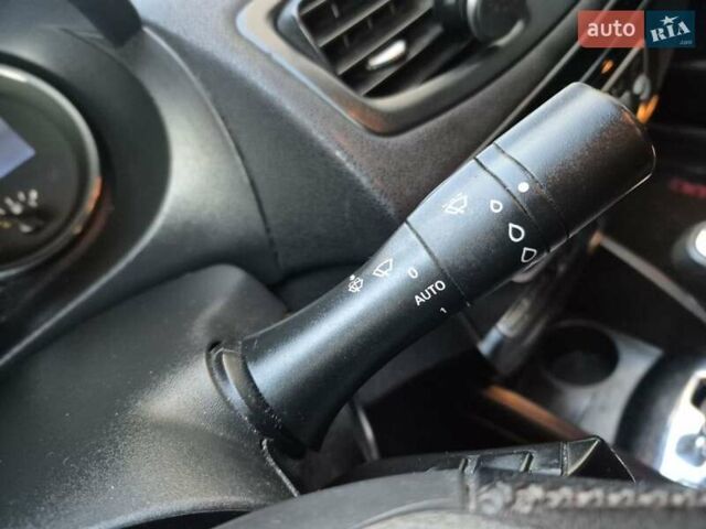 Синій Рено Флюенс, об'ємом двигуна 1.6 л та пробігом 224 тис. км за 6500 $, фото 21 на Automoto.ua