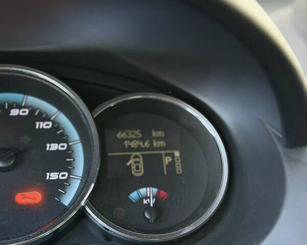 Синий Рено Флюенс, объемом двигателя 0 л и пробегом 66 тыс. км за 3999 $, фото 12 на Automoto.ua