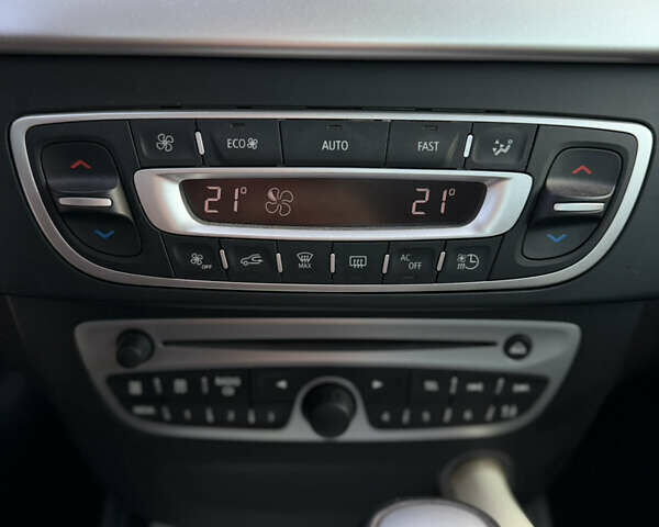 Синий Рено Флюенс, объемом двигателя 0 л и пробегом 66 тыс. км за 3999 $, фото 13 на Automoto.ua