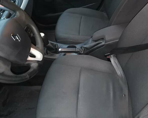 Синий Рено Флюенс, объемом двигателя 1.6 л и пробегом 262 тыс. км за 6000 $, фото 15 на Automoto.ua