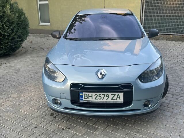 Синий Рено Флюенс, объемом двигателя 0 л и пробегом 78 тыс. км за 4900 $, фото 1 на Automoto.ua