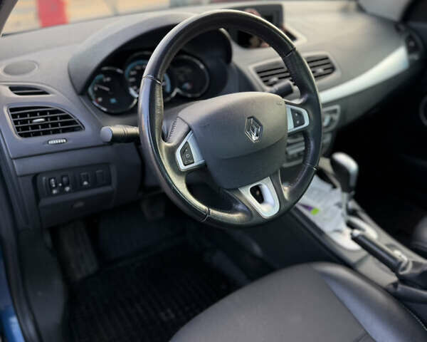 Синий Рено Флюенс, объемом двигателя 0 л и пробегом 66 тыс. км за 3999 $, фото 10 на Automoto.ua