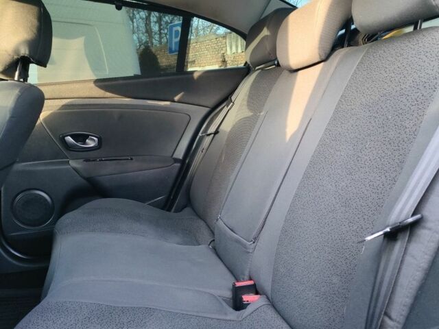 Синій Рено Флюенс, об'ємом двигуна 1.5 л та пробігом 327 тис. км за 6600 $, фото 7 на Automoto.ua