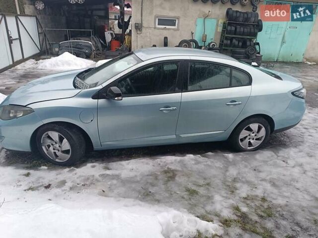 Синий Рено Флюенс, объемом двигателя 0 л и пробегом 56 тыс. км за 3650 $, фото 2 на Automoto.ua
