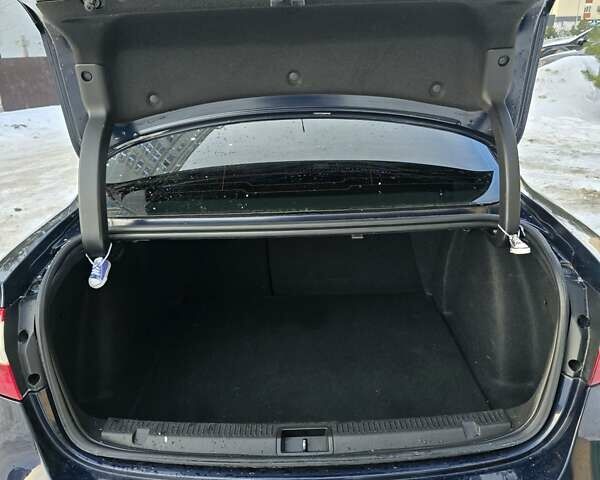 Синий Рено Флюенс, объемом двигателя 1.6 л и пробегом 129 тыс. км за 6300 $, фото 21 на Automoto.ua