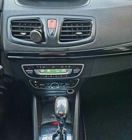 Синий Рено Флюенс, объемом двигателя 1.6 л и пробегом 225 тыс. км за 5900 $, фото 30 на Automoto.ua