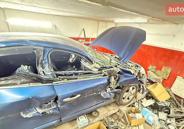 Синій Рено Флюенс, об'ємом двигуна 2 л та пробігом 362 тис. км за 3500 $, фото 1 на Automoto.ua