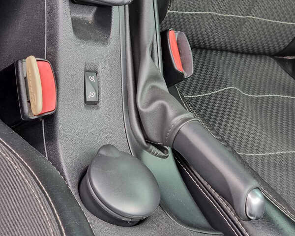 Синій Рено Флюенс, об'ємом двигуна 2 л та пробігом 362 тис. км за 3500 $, фото 12 на Automoto.ua