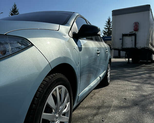 Синий Рено Флюенс, объемом двигателя 0 л и пробегом 63 тыс. км за 4900 $, фото 13 на Automoto.ua