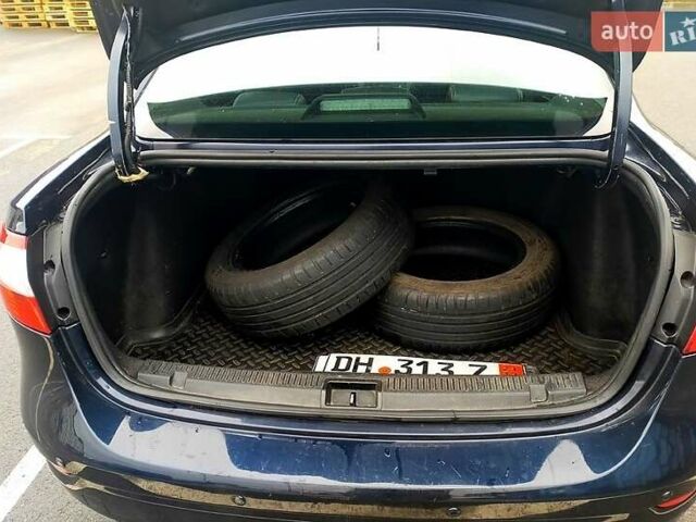 Синий Рено Флюенс, объемом двигателя 1.6 л и пробегом 164 тыс. км за 7300 $, фото 7 на Automoto.ua