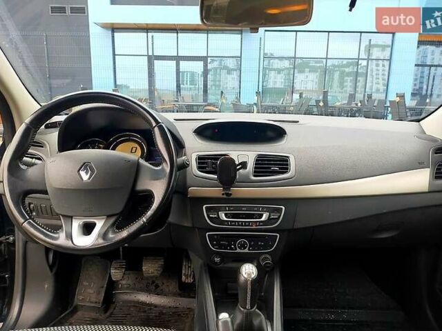 Синий Рено Флюенс, объемом двигателя 1.6 л и пробегом 164 тыс. км за 7300 $, фото 11 на Automoto.ua
