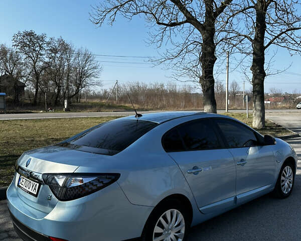 Синий Рено Флюенс, объемом двигателя 0 л и пробегом 63 тыс. км за 4900 $, фото 5 на Automoto.ua