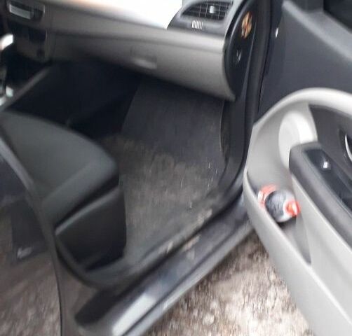 Синий Рено Флюенс, объемом двигателя 0 л и пробегом 62 тыс. км за 7000 $, фото 4 на Automoto.ua