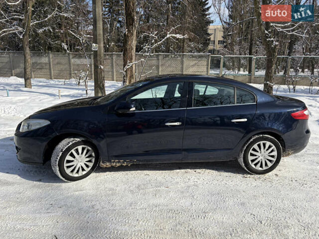 Синий Рено Флюенс, объемом двигателя 2 л и пробегом 247 тыс. км за 5950 $, фото 12 на Automoto.ua