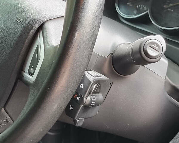 Синій Рено Флюенс, об'ємом двигуна 2 л та пробігом 362 тис. км за 3500 $, фото 18 на Automoto.ua