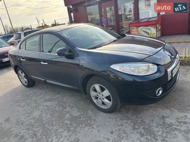 Синий Рено Флюенс, объемом двигателя 2 л и пробегом 247 тыс. км за 6000 $, фото 2 на Automoto.ua