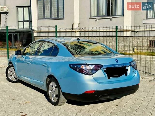 Синий Рено Флюенс, объемом двигателя 0 л и пробегом 109 тыс. км за 9500 $, фото 2 на Automoto.ua