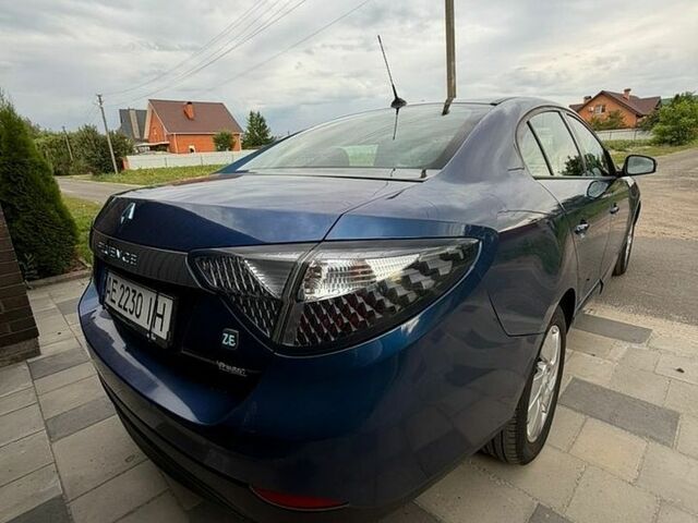 Синій Рено Флюенс, об'ємом двигуна 0 л та пробігом 125 тис. км за 2800 $, фото 13 на Automoto.ua