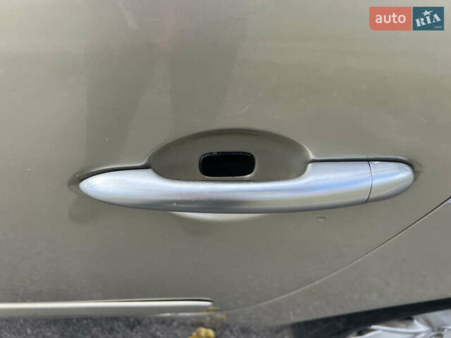 Рено Гранд Еспейс 2006 у Києві на Automoto.ua Бежевий Рено Гранд Еспейс, об'ємом двигуна 2.2 л та пробігом 320 тис. км за 4500 $, фото 20 на Automoto.ua